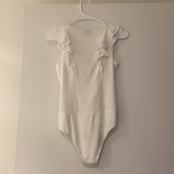 Bardot White Ruffled Deep V Bodysuit - Picture 2 of 3